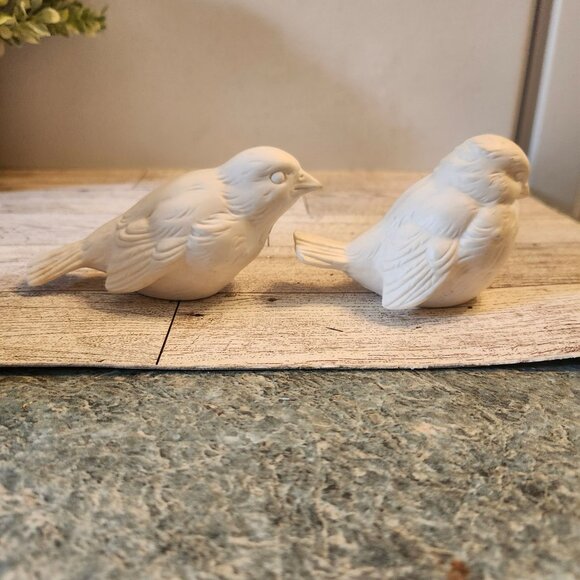 Goebel Ceramic Bird Figurines Set of 2 White Feathered Friends Germany - Picture 4 of 10